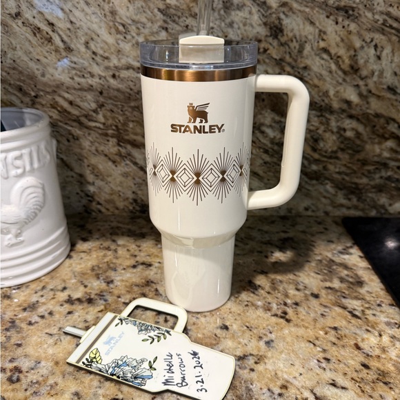 Stanley Other - Stanley Cream Deco 40oz